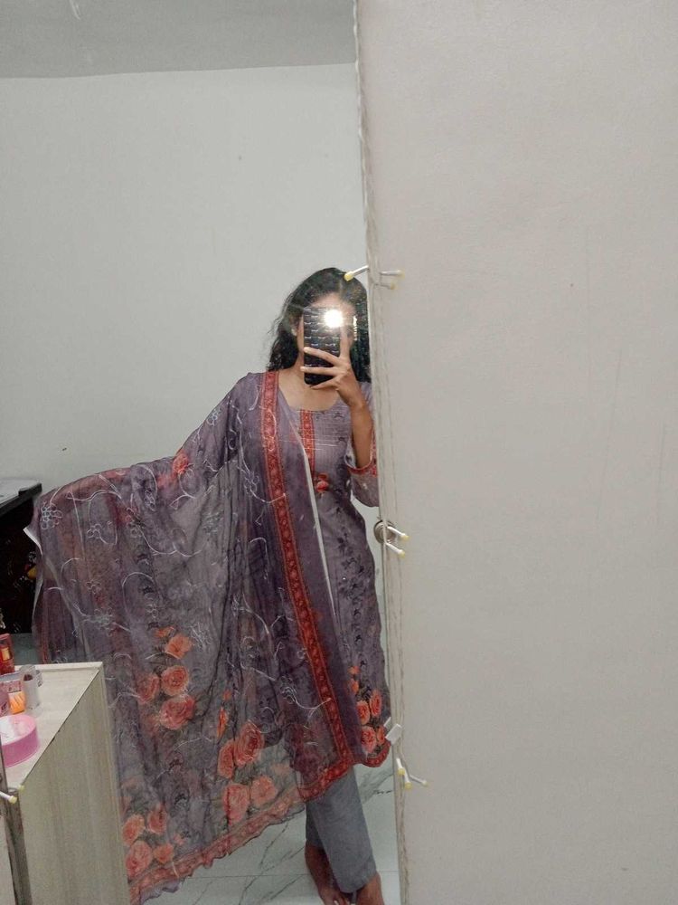Beautiful Printed Pakistani Suit