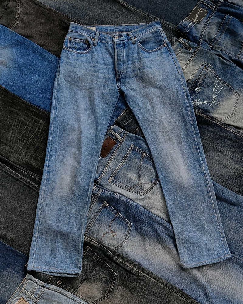LEVI&#39;S 90&#39;S STRAIGHT FIT JEANS
