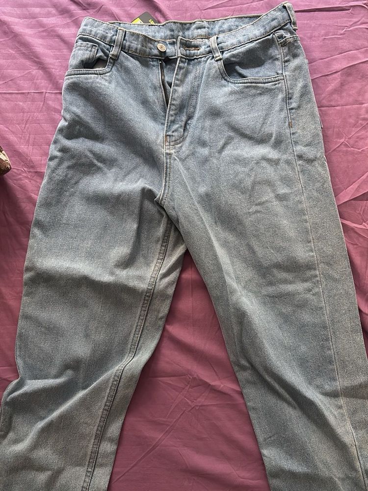 Light Wash Straight Leg Jeans