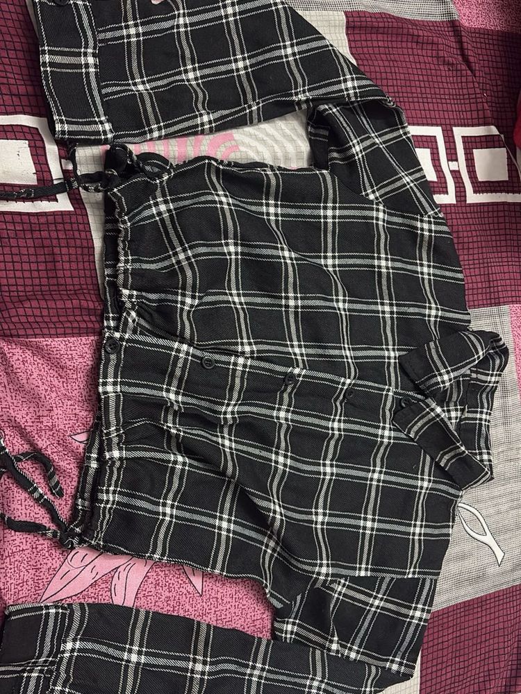 Checks crop shirt
