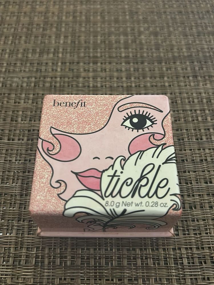 Benefit Tickle Highlighter full size