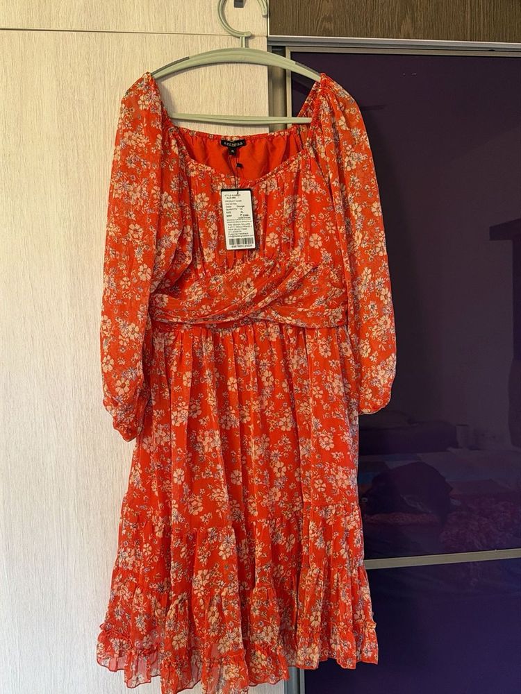 Floral Print Dress with puff Sleves