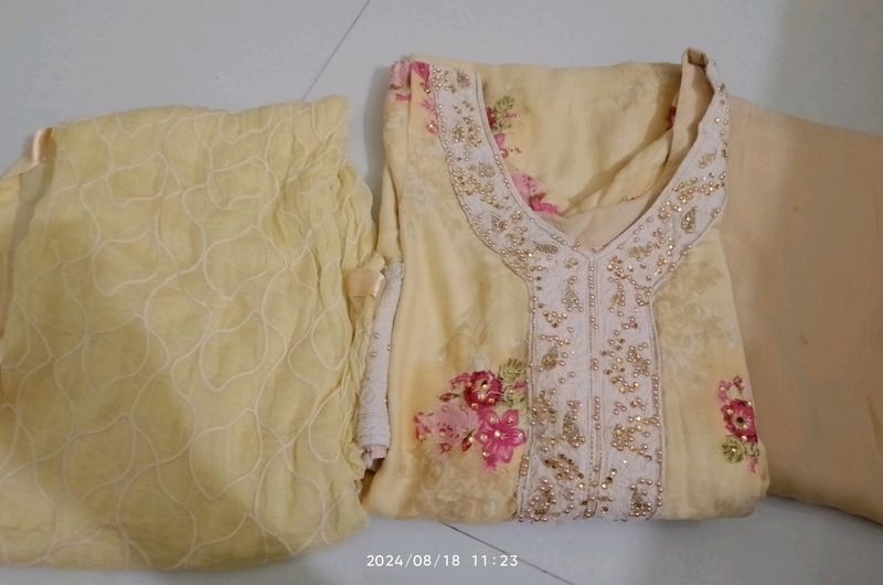 Elegant Yellow Embroidered Salwar Kameez