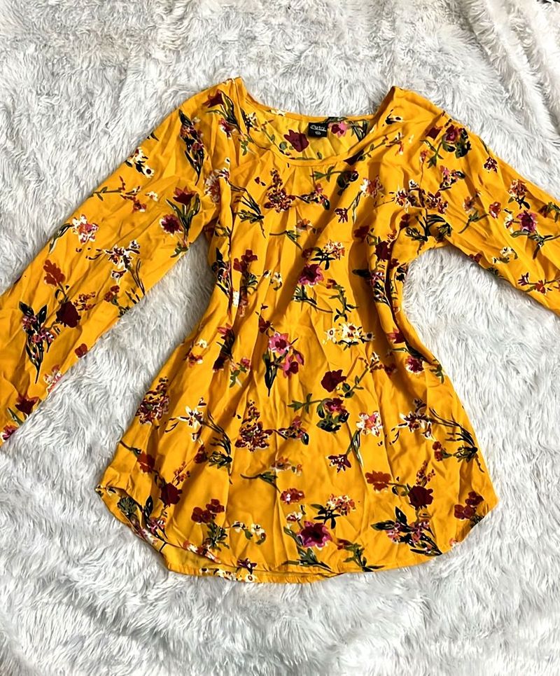 Sale!!Yellow Floral Top✨