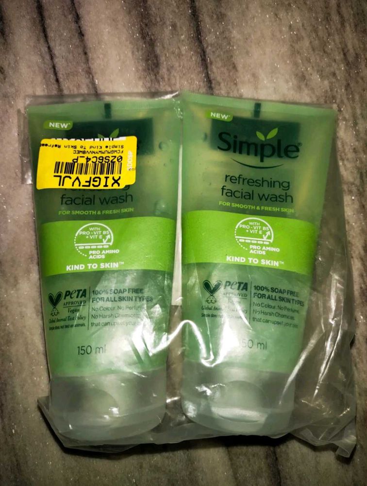 Simple Refreshing Facial Wash 150ml pck 1