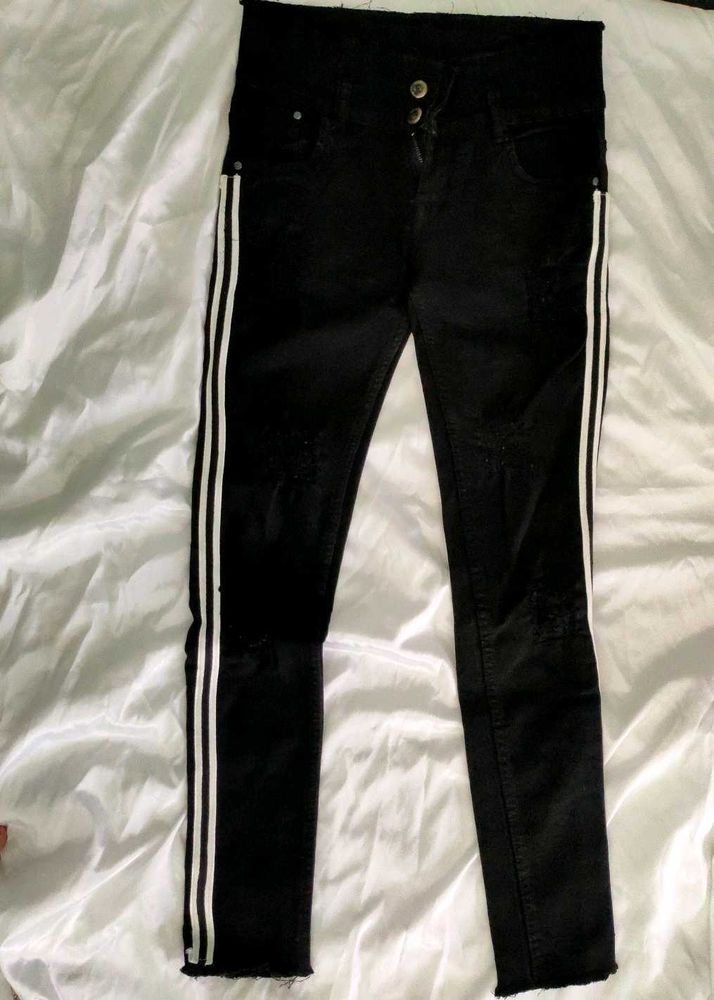 Black Skinny Jean With Side Strip 🖤