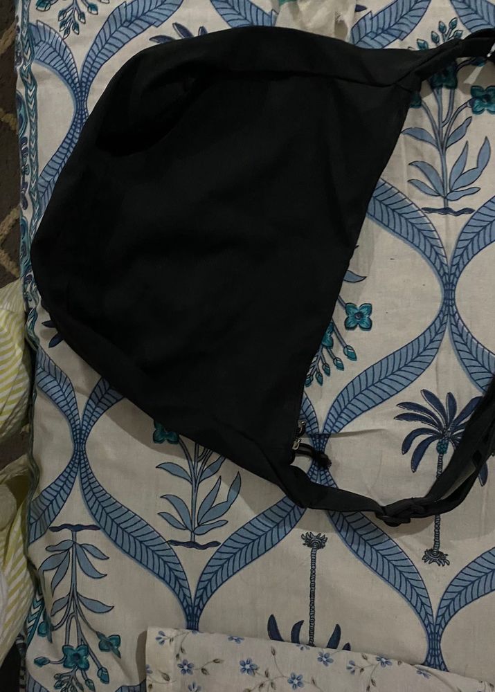 Savana Black Sling Bag