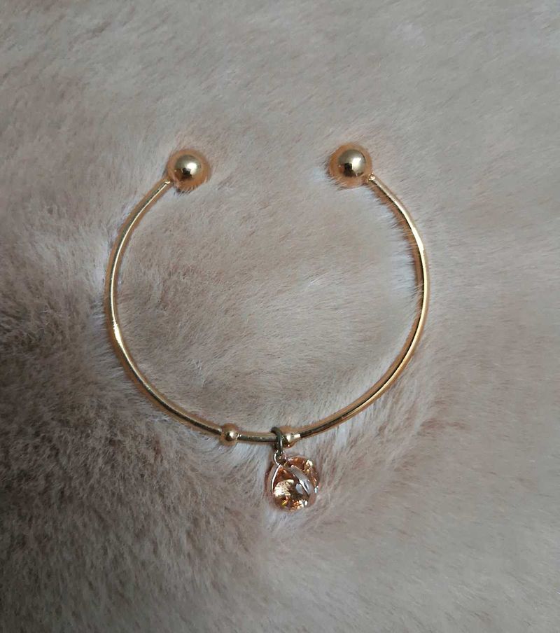 Golden Halo Charm Bangle