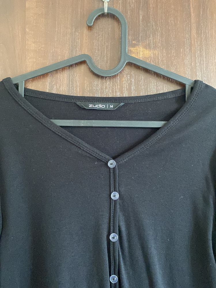 Black Lettuce Hem Crop Top