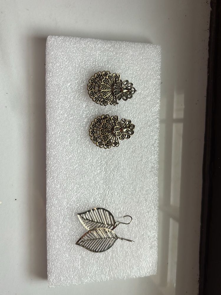 LIGHWEIGHT EARRINGS