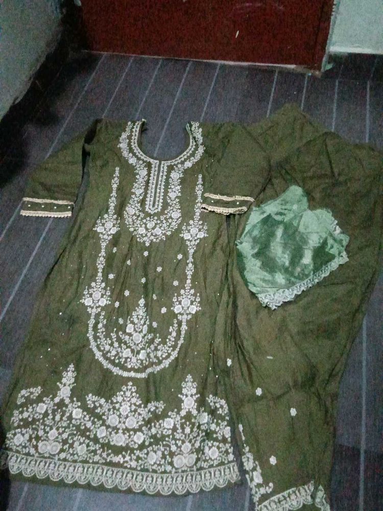 Elegant Olive Green Kurta Set