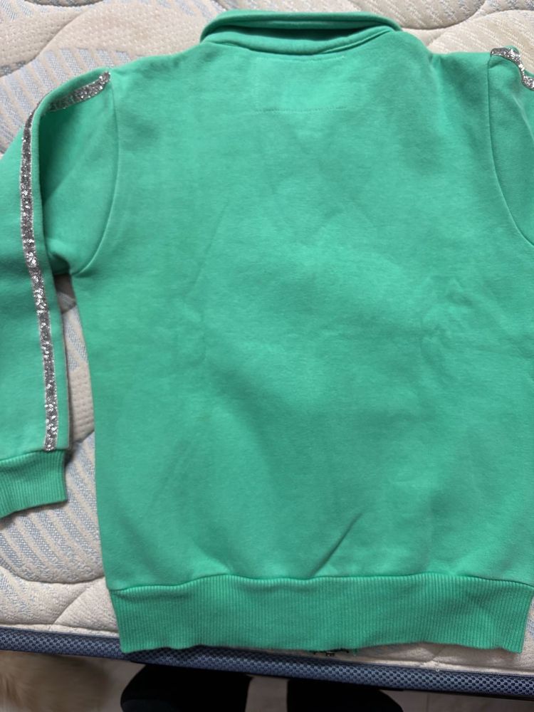 Cute Green Kids&#39; Sweatshirt