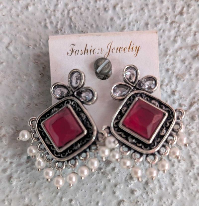 It&#39;s A New Earrings With Good Quality.