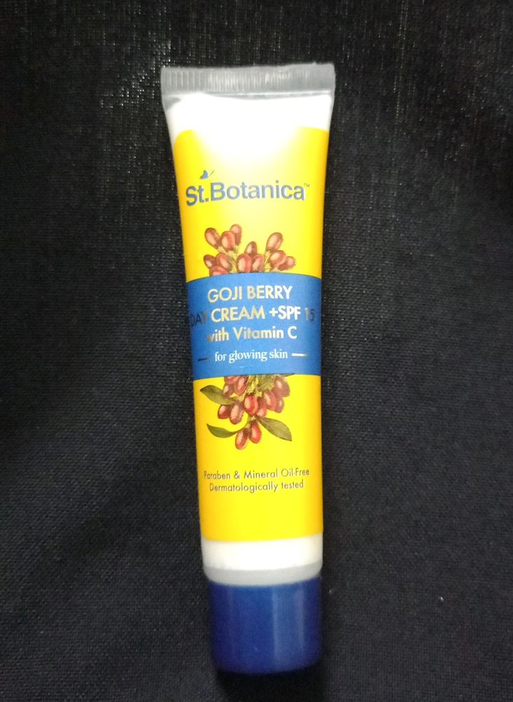 St.Botanica Goji Berry DayCream + SPF 15 With VitC