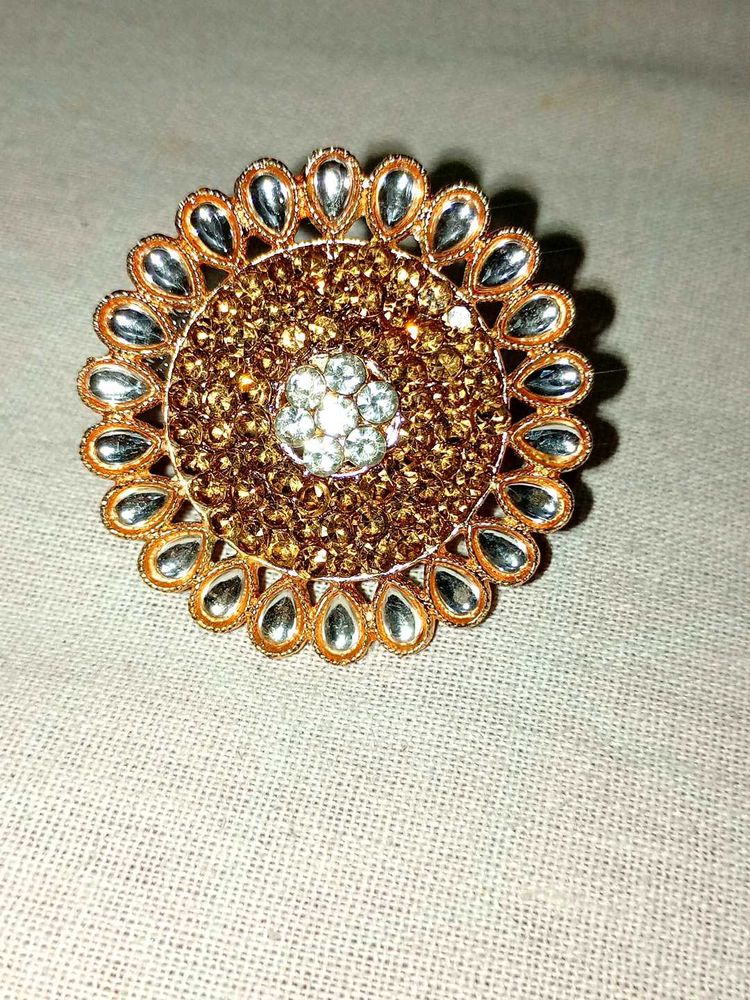Statement Kundan Ring