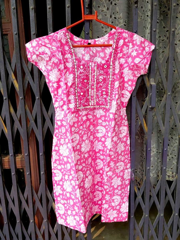 Pink Floral Print Kurti