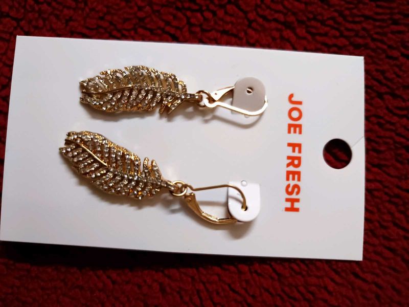 Earings From Canada