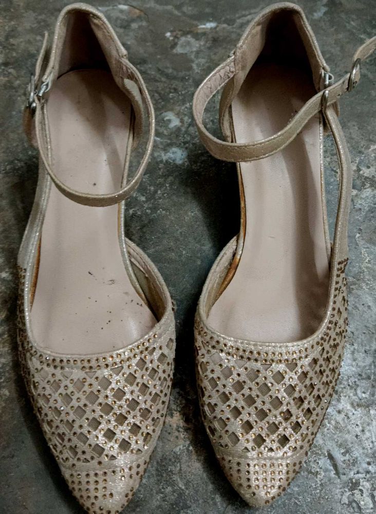 Cover Heels at Affordable Price