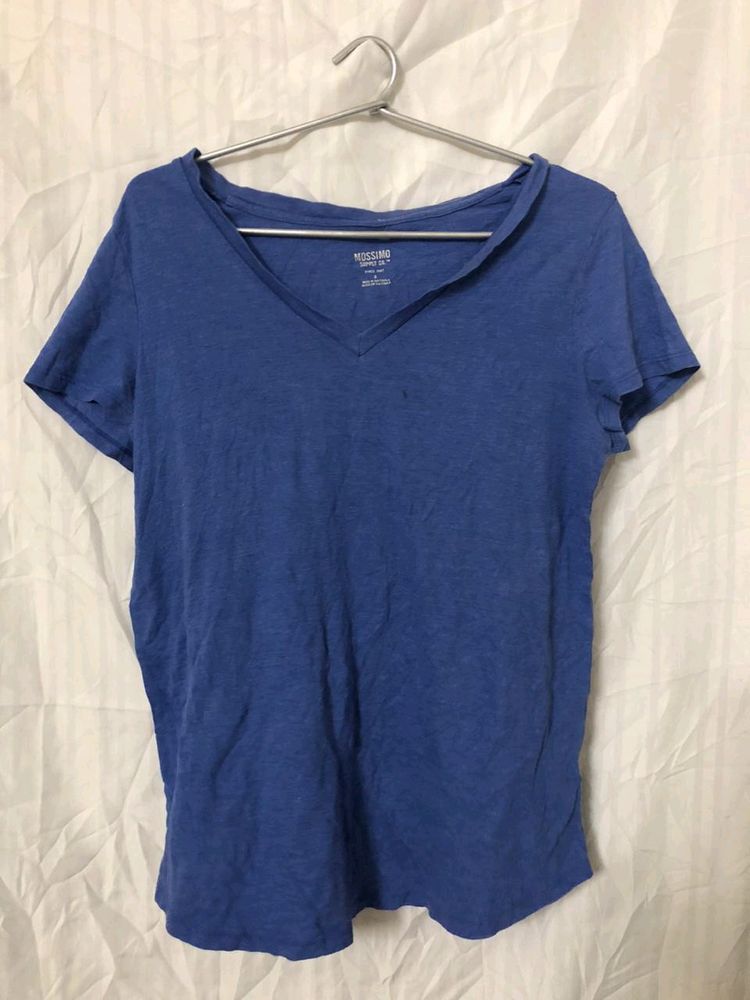 Mossimo V nack T shirt