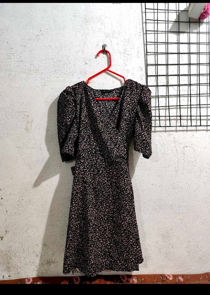 Trend Arrest Black And Pink Floral MiniWrap Dress