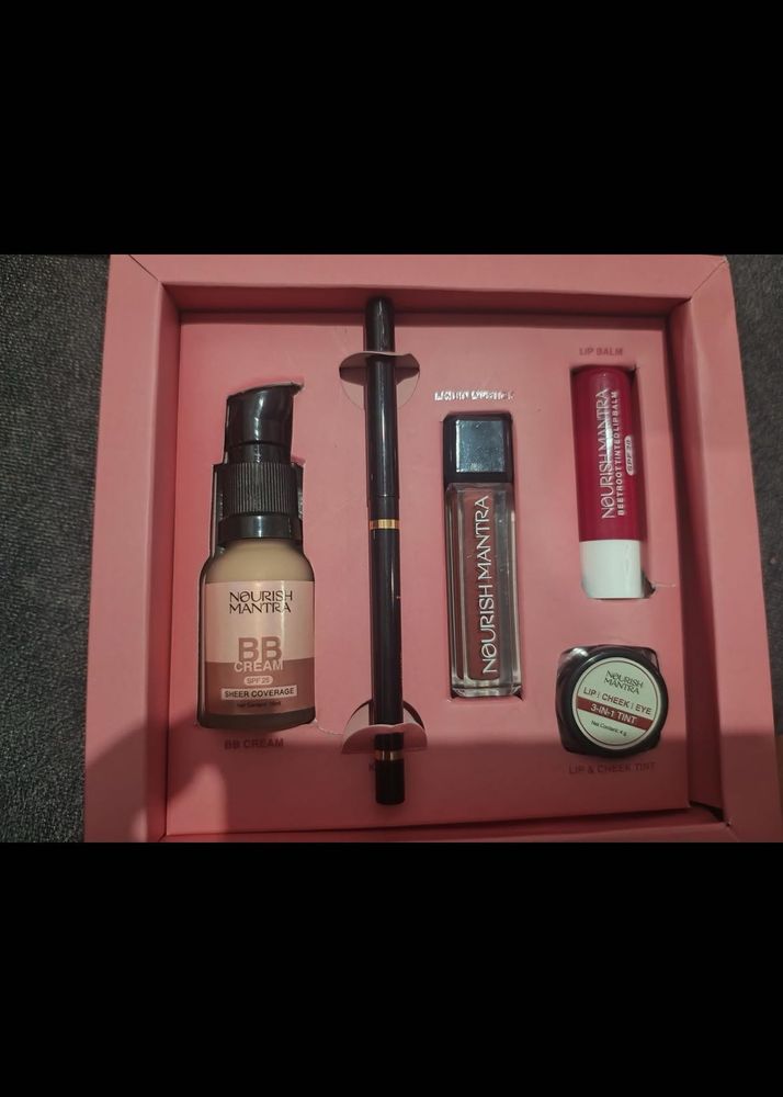 Nourish Mantra Kit sealed pack