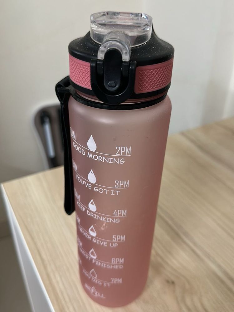 Girls Water Tracking Bottle