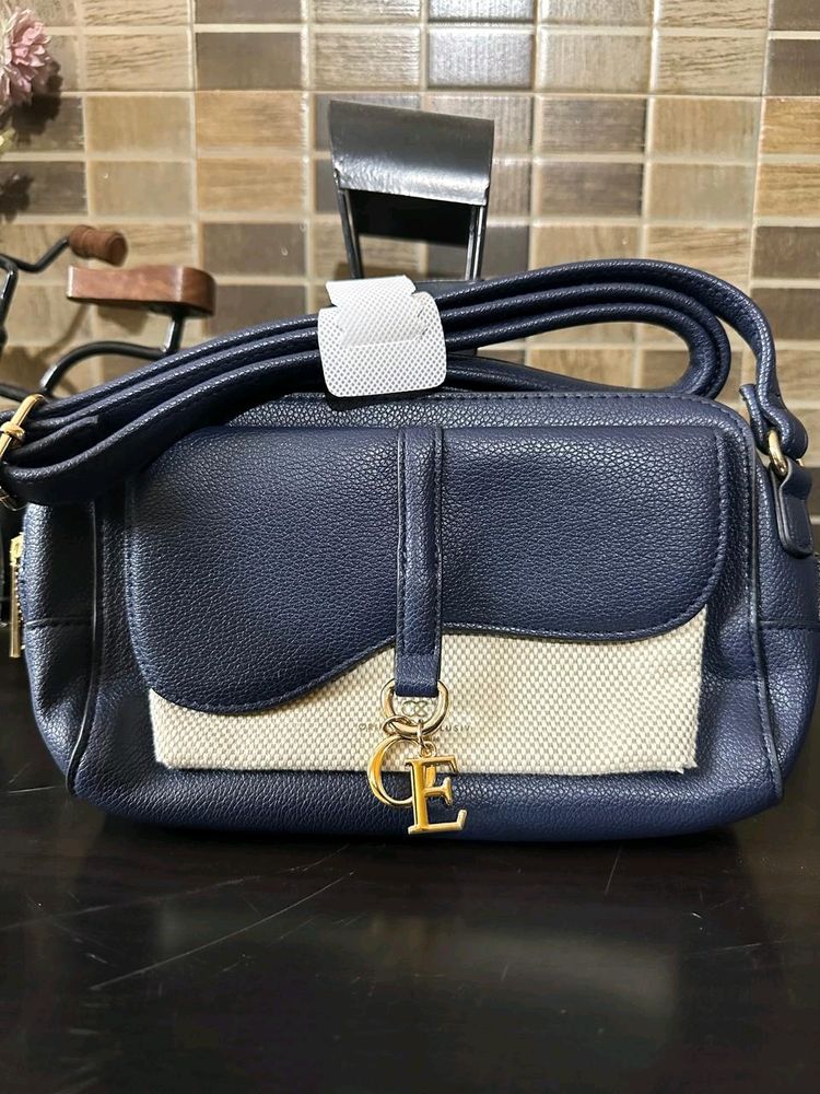 Oriflame Sweden Dune Crossbody Bag