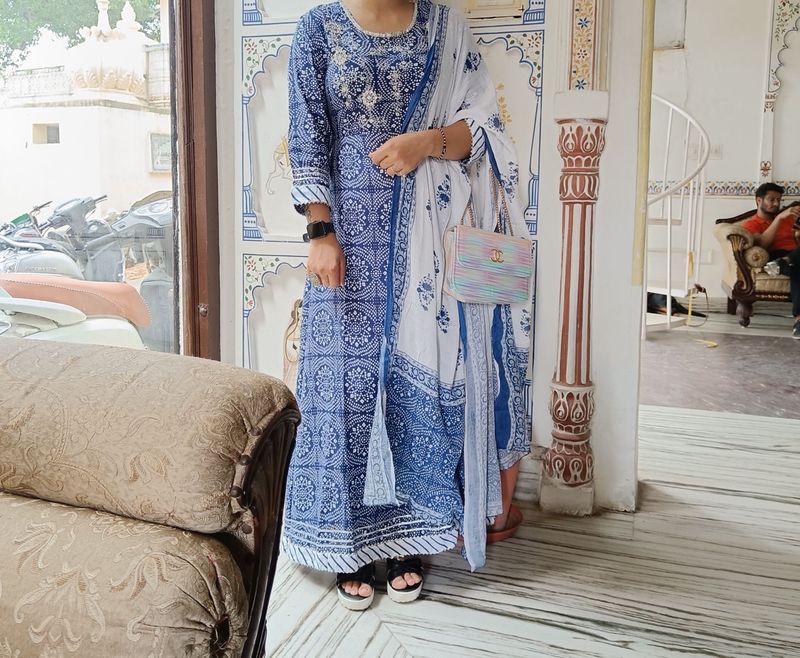 Kurti And Duppta Set For Women .