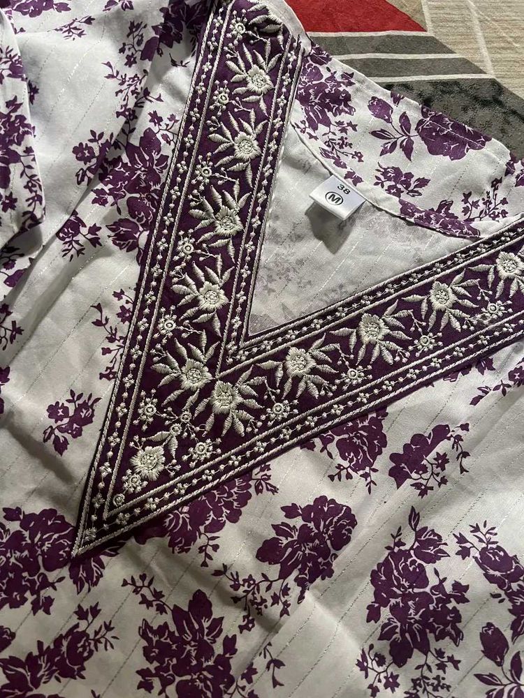 Floral Embroidered Kurta