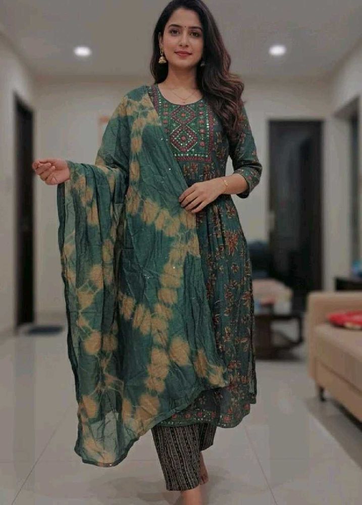 Elegant Green Printed Kurta Set