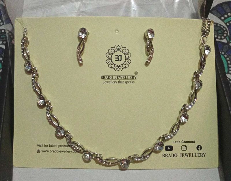 Brado Jewellery Necklace &amp; Earring Set