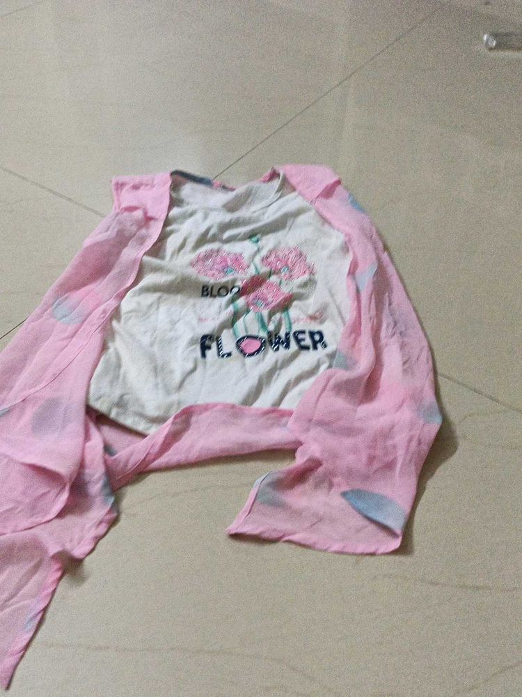 Cute Girls&#39; T-Shirt with Scarf