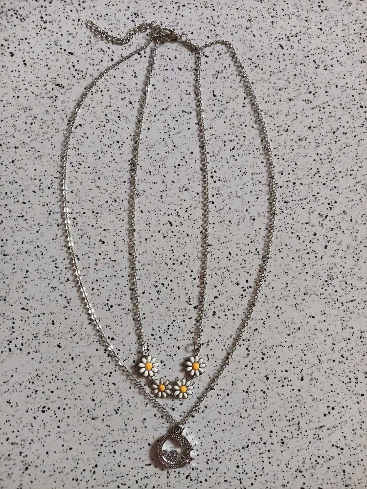 Layered Daisy Necklace