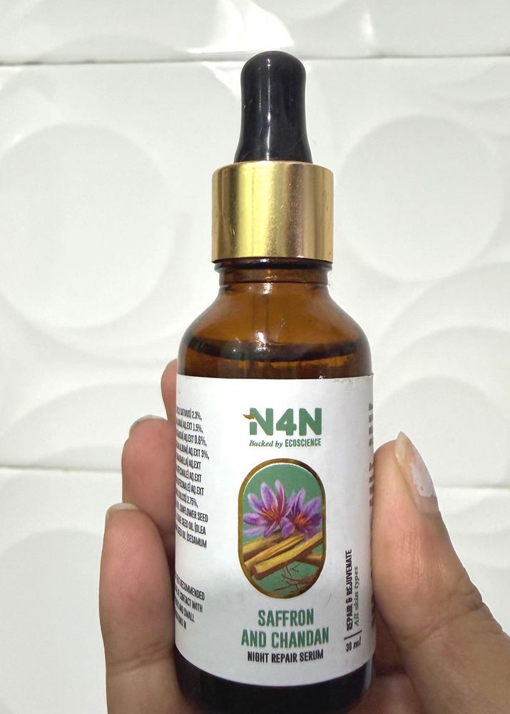 N4N Saffron &amp; Chandan Serum