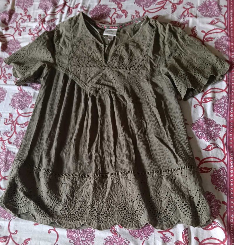 Pretty Olive Top💚