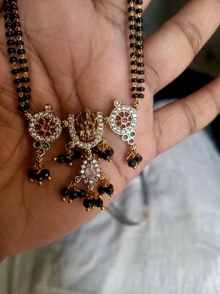 Laxmi Pendent Black Beads
