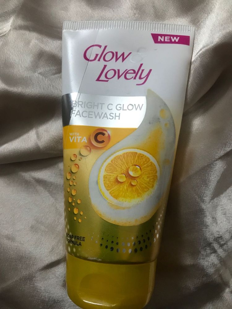 Glow &amp; Lovely Bright Facewash