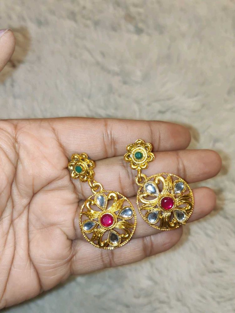 Elegant Gold Tone Earrings