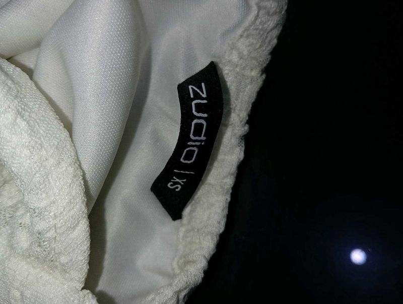 Zudio White top