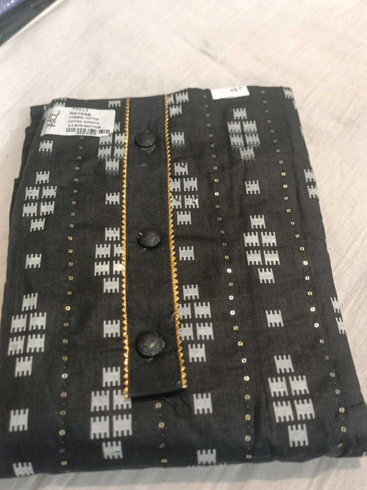 Black &amp; White Printed Suitpc