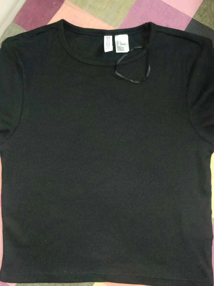 Black H&amp;M T-Shirt