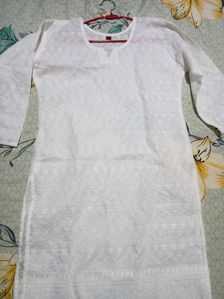 White Embroidered Kurta