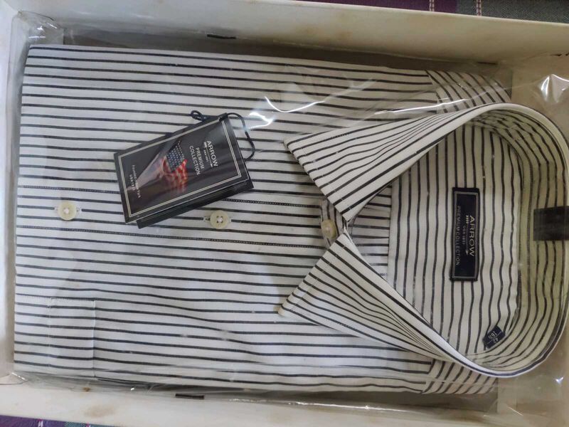 Arrow Men&#39;s Shirt, New With Tag, 42&#34;