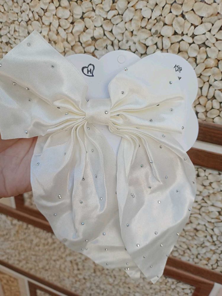 12-Cute White Bow Accessory