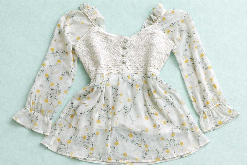 Floral Print crochet Long Sleeve Top