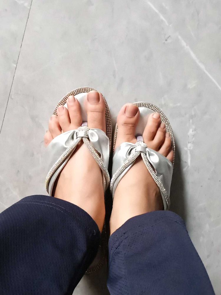 Silver Bow Rhinestone Sandals(price Drop)