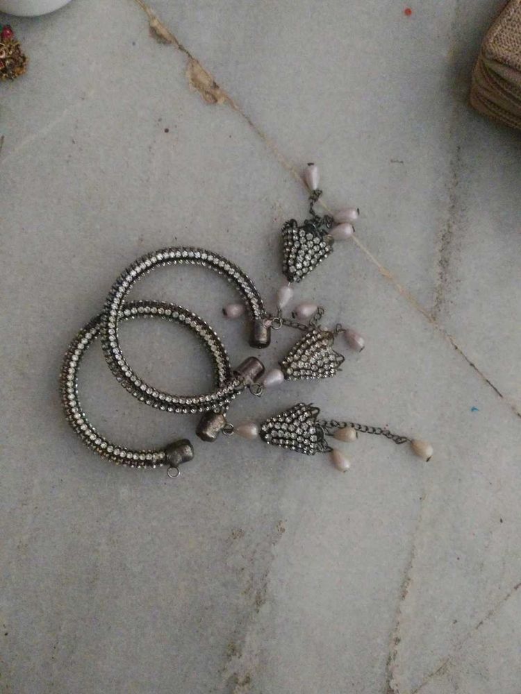 2 Bracelets With Oen Bangle Freebie