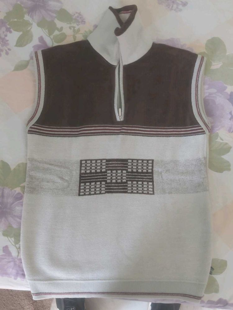 Sleeveless Brown &amp; White Top