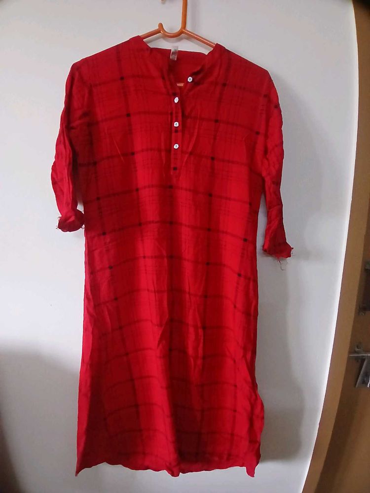 Red Kurti
