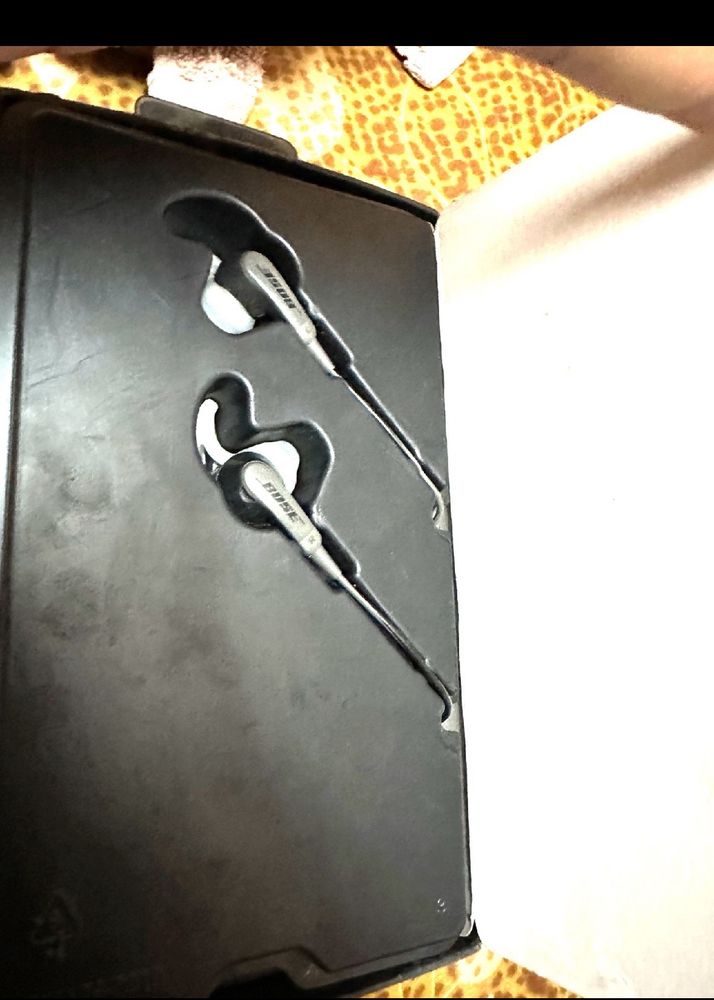 Bose Soundsport Unused Earphones Sealed Pack